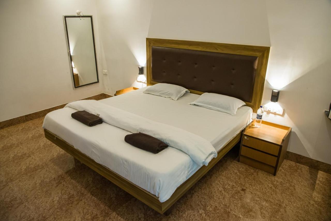 Sanidhya Beach Resort Alībāg Zewnętrze zdjęcie