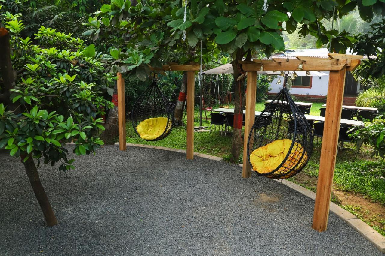 Sanidhya Beach Resort Alībāg Zewnętrze zdjęcie