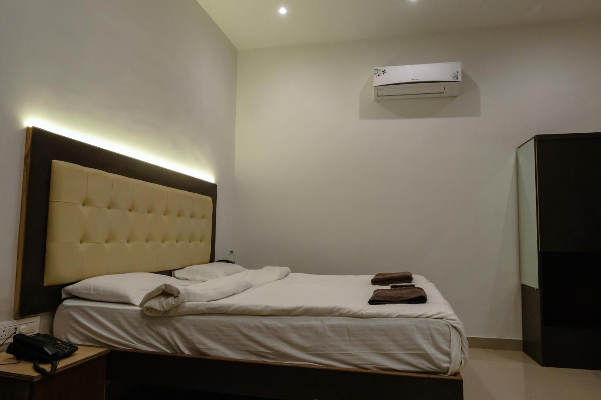 Sanidhya Beach Resort Alībāg Zewnętrze zdjęcie